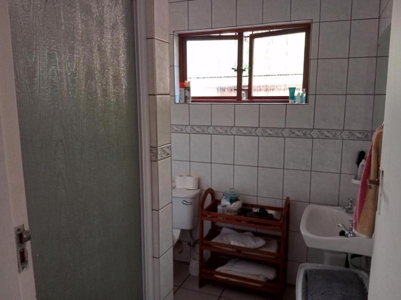 6 Bedroom Property for Sale in Leisure Bay KwaZulu-Natal