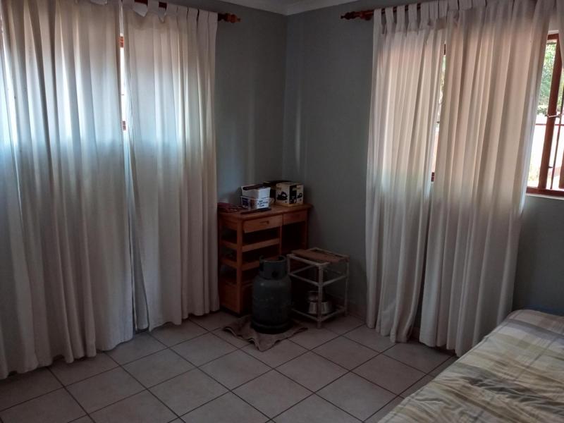 6 Bedroom Property for Sale in Leisure Bay KwaZulu-Natal