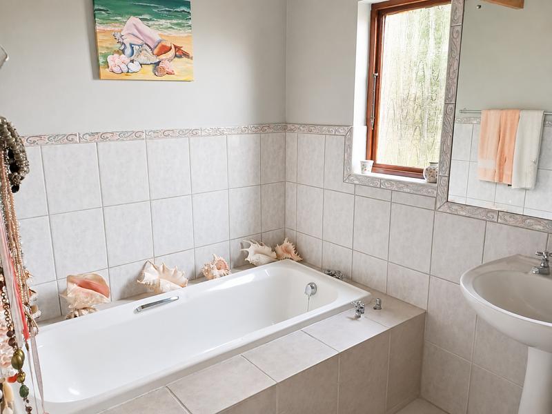 6 Bedroom Property for Sale in Leisure Bay KwaZulu-Natal