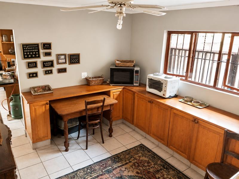 6 Bedroom Property for Sale in Leisure Bay KwaZulu-Natal