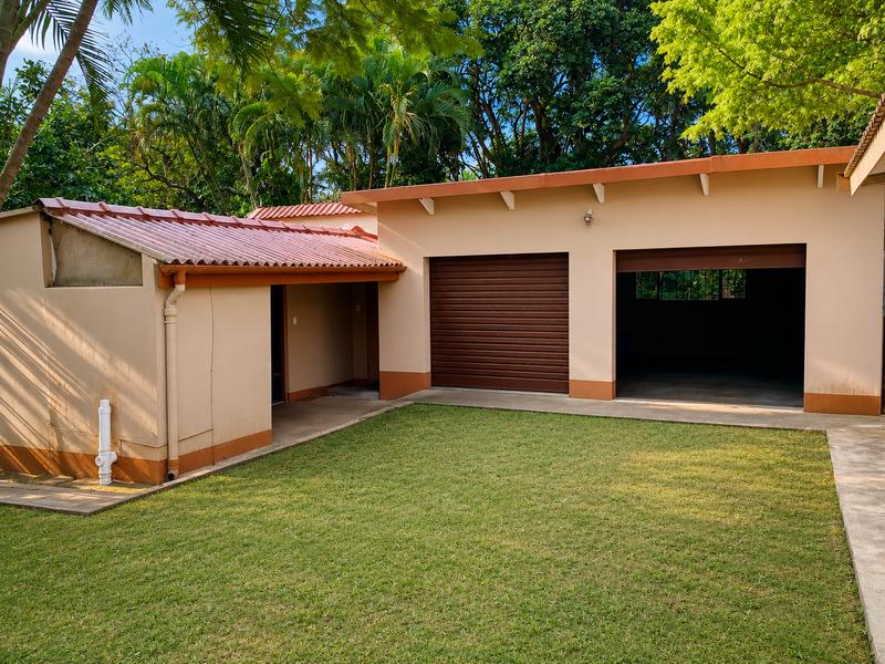 6 Bedroom Property for Sale in Leisure Bay KwaZulu-Natal