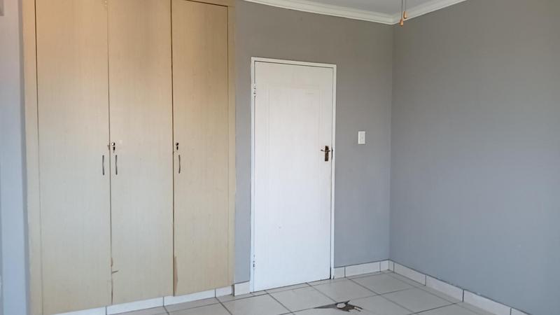 2 Bedroom Property for Sale in Pinetown KwaZulu-Natal
