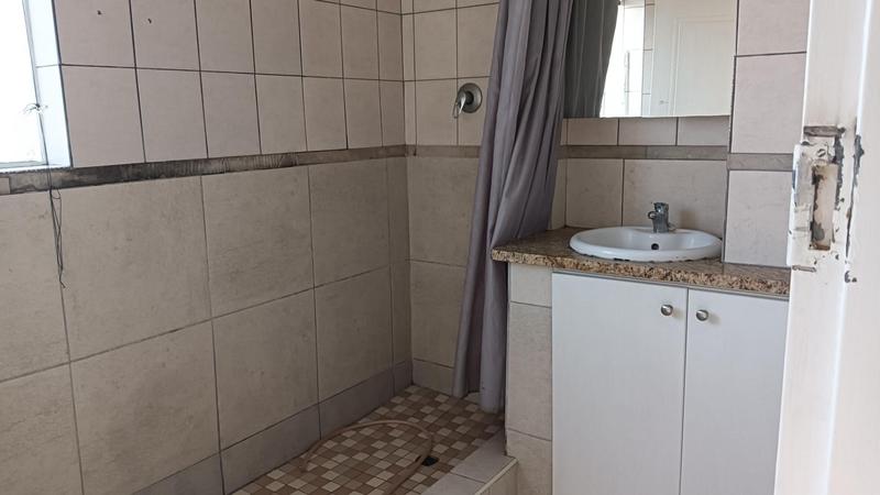 2 Bedroom Property for Sale in Pinetown KwaZulu-Natal