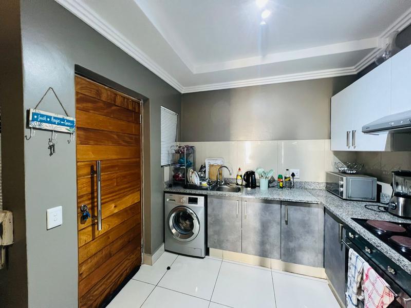 To Let 1 Bedroom Property for Rent in New Town Centre KwaZulu-Natal