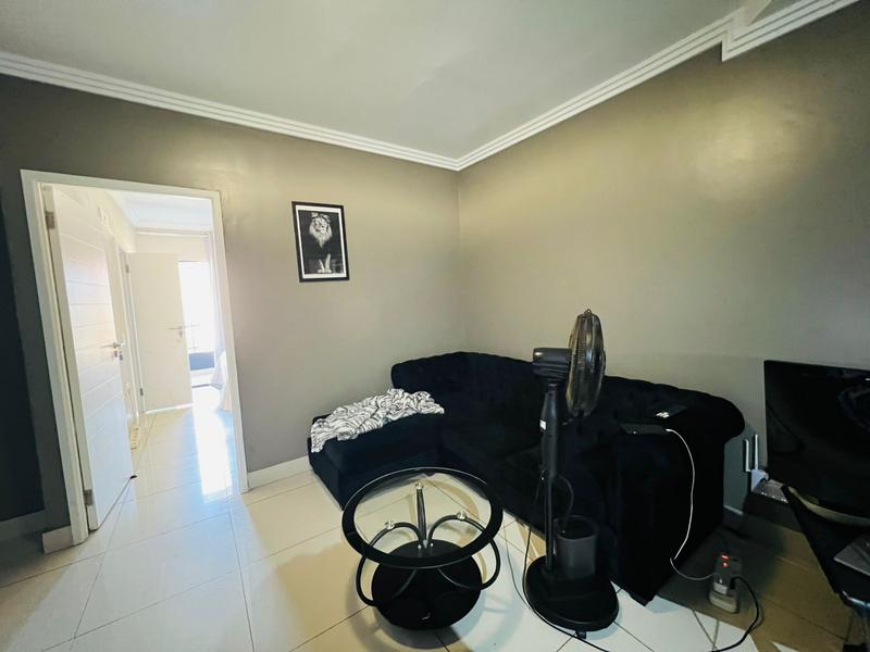 To Let 1 Bedroom Property for Rent in New Town Centre KwaZulu-Natal