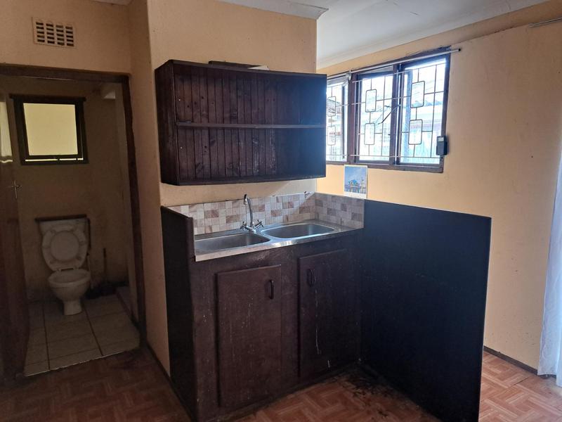 To Let 1 Bedroom Property for Rent in Redfern KwaZulu-Natal