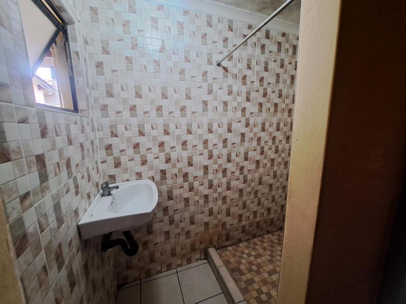 To Let 1 Bedroom Property for Rent in Redfern KwaZulu-Natal