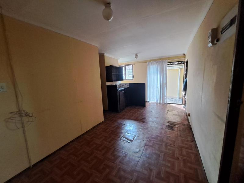 To Let 1 Bedroom Property for Rent in Redfern KwaZulu-Natal