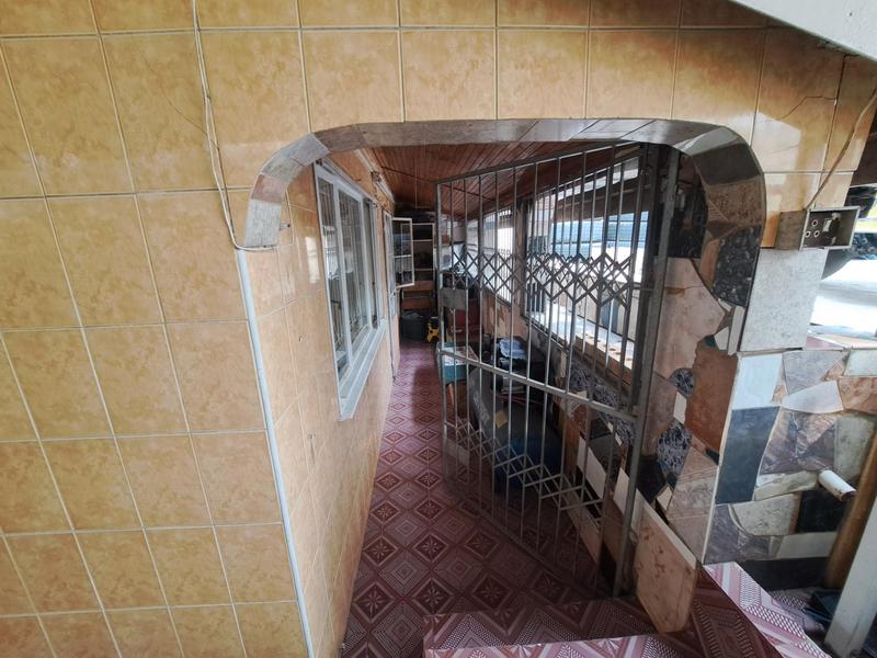 5 Bedroom Property for Sale in Caneside KwaZulu-Natal