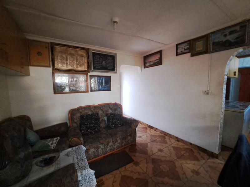 5 Bedroom Property for Sale in Caneside KwaZulu-Natal