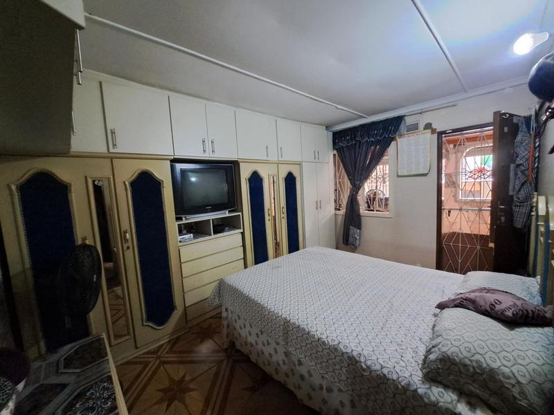 5 Bedroom Property for Sale in Caneside KwaZulu-Natal