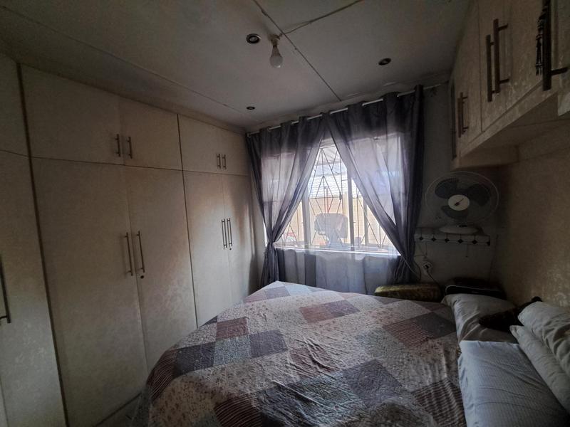5 Bedroom Property for Sale in Caneside KwaZulu-Natal