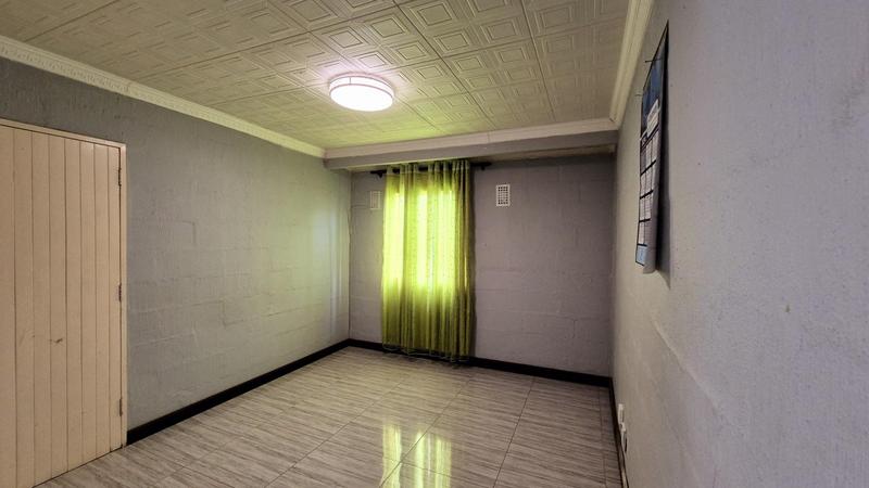 2 Bedroom Property for Sale in Lenham KwaZulu-Natal