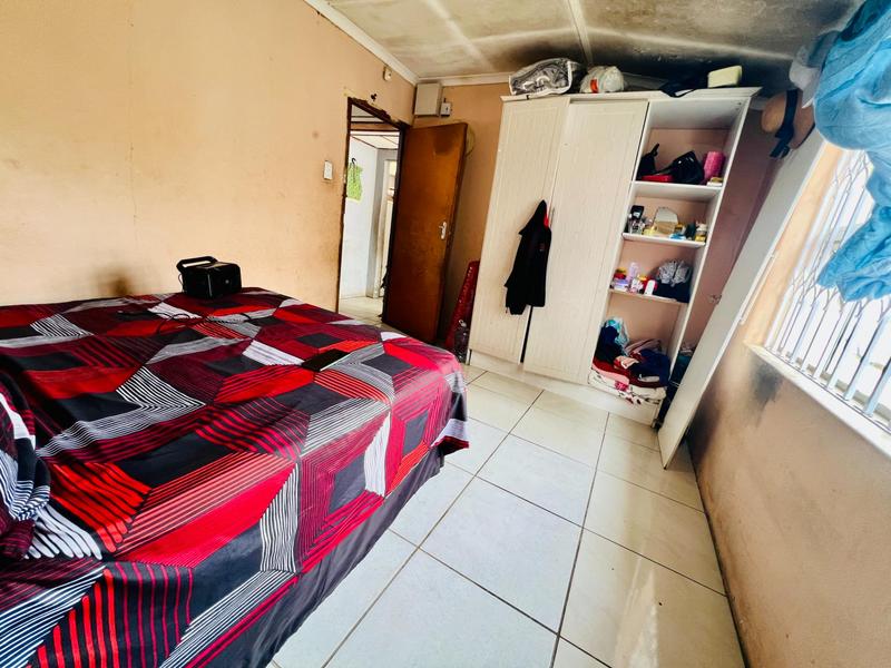2 Bedroom Property for Sale in Ntuzuma KwaZulu-Natal