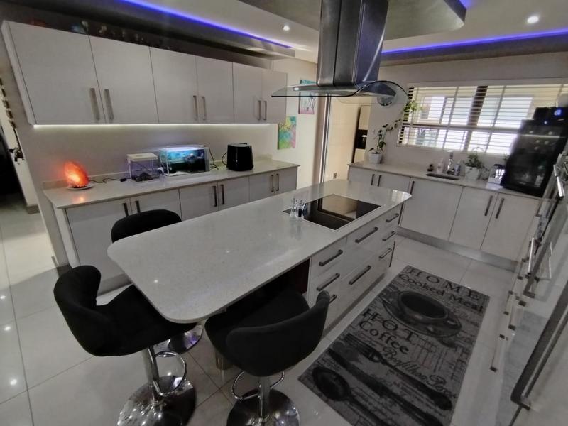 4 Bedroom Property for Sale in Izinga KwaZulu-Natal