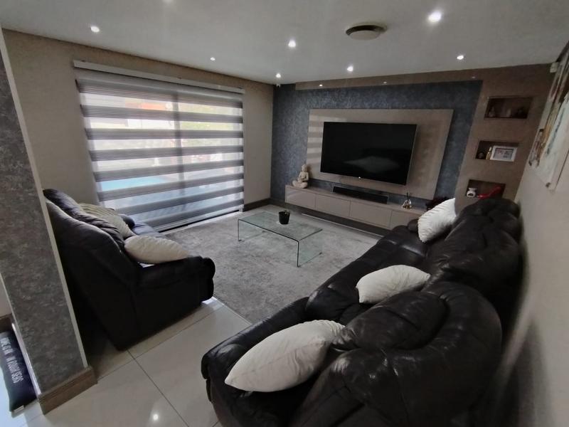 4 Bedroom Property for Sale in Izinga KwaZulu-Natal