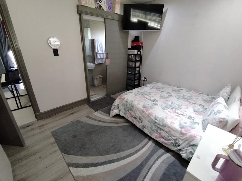 4 Bedroom Property for Sale in Izinga KwaZulu-Natal