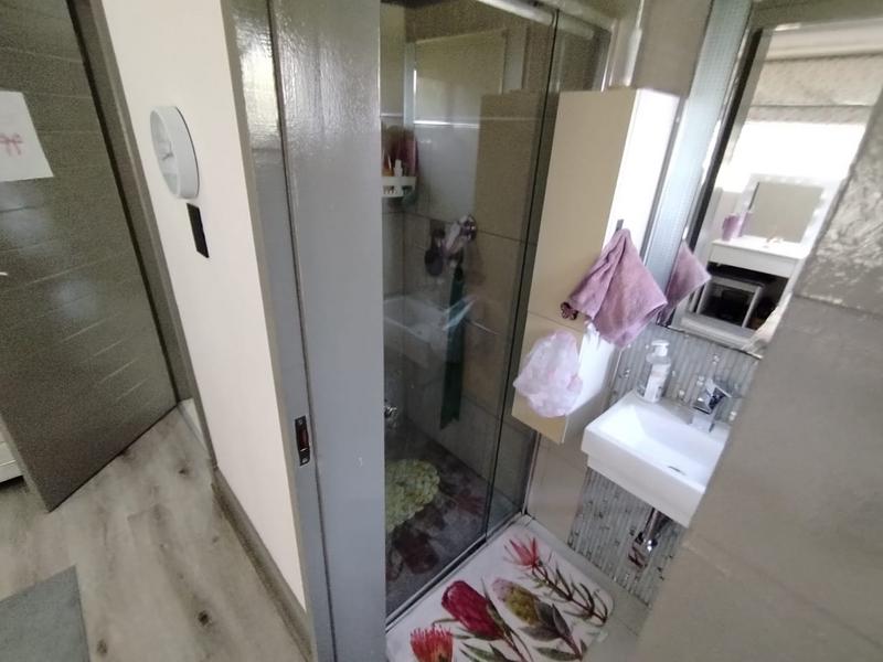 4 Bedroom Property for Sale in Izinga KwaZulu-Natal