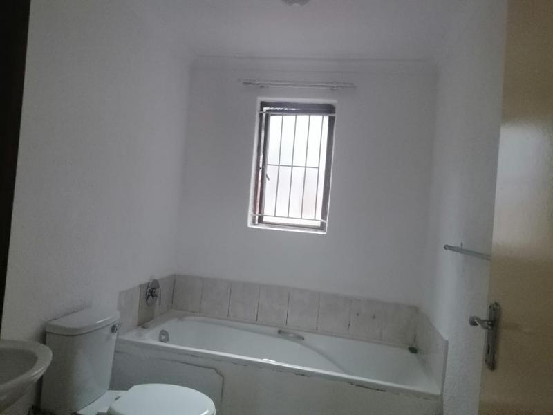 To Let 2 Bedroom Property for Rent in Woodlands KwaZulu-Natal