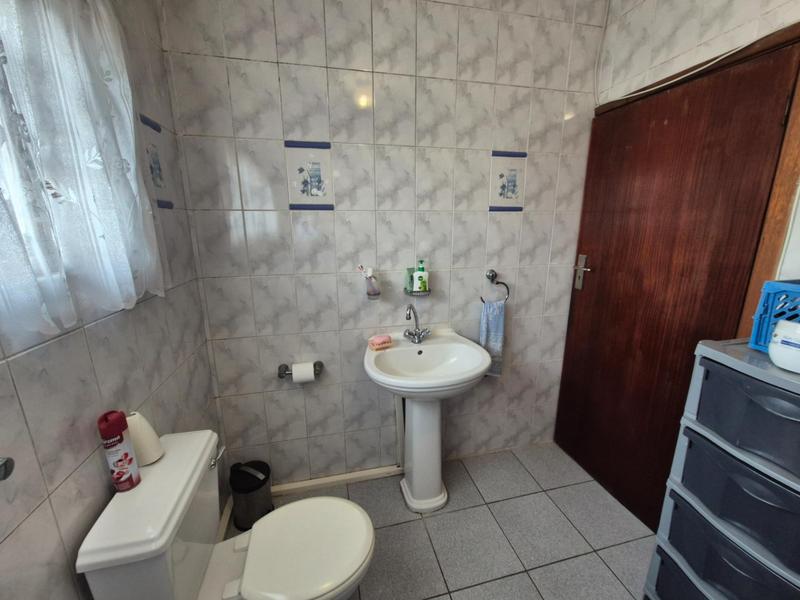 3 Bedroom Property for Sale in Umzinto KwaZulu-Natal