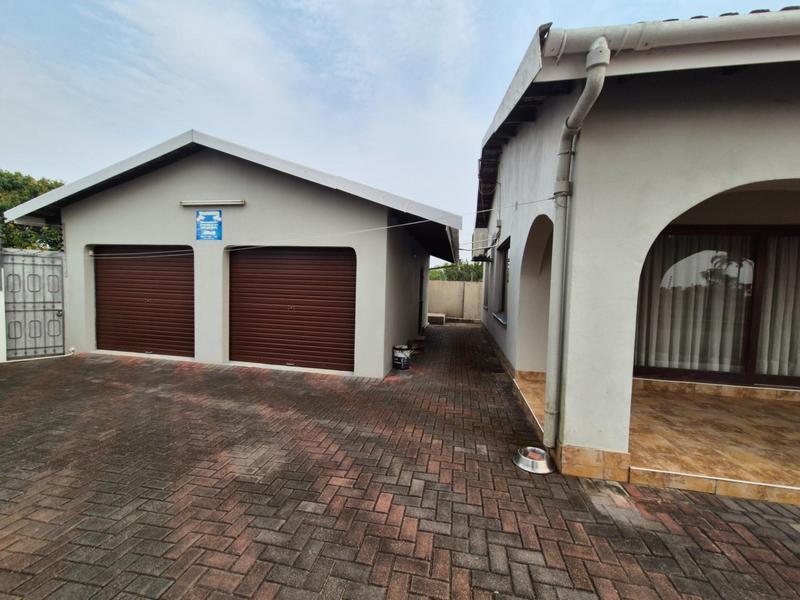 3 Bedroom Property for Sale in Umzinto KwaZulu-Natal