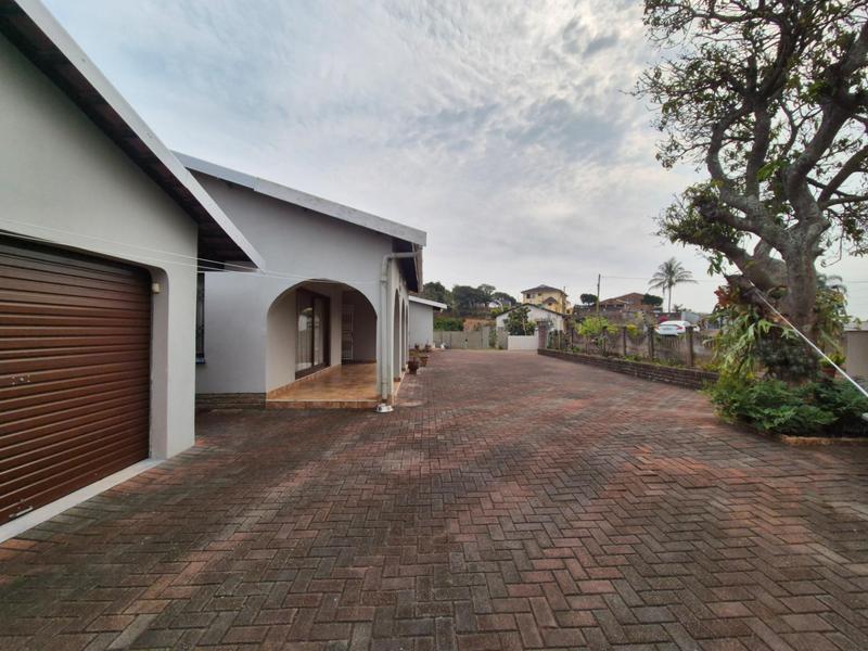 3 Bedroom Property for Sale in Umzinto KwaZulu-Natal