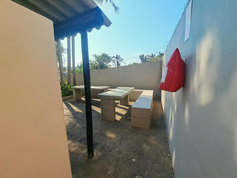 2 Bedroom Property for Sale in Manaba Beach KwaZulu-Natal