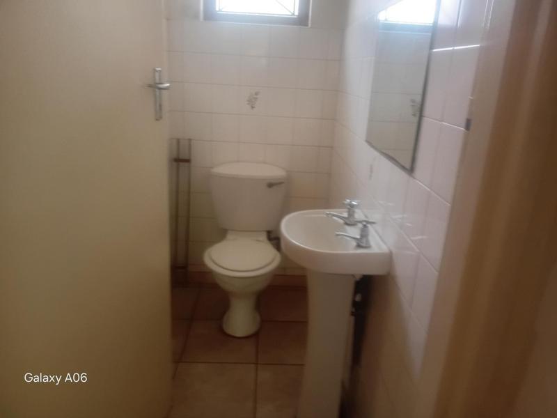 To Let 3 Bedroom Property for Rent in Oslo Beach KwaZulu-Natal