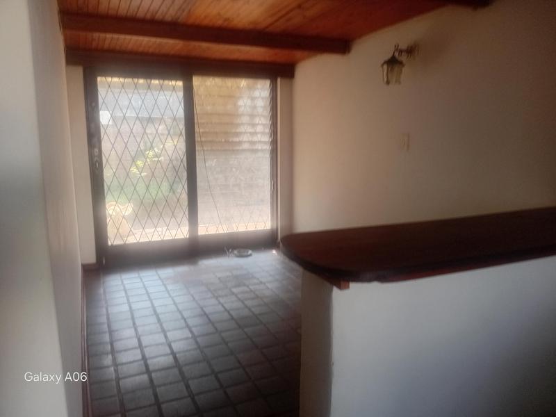 To Let 3 Bedroom Property for Rent in Oslo Beach KwaZulu-Natal