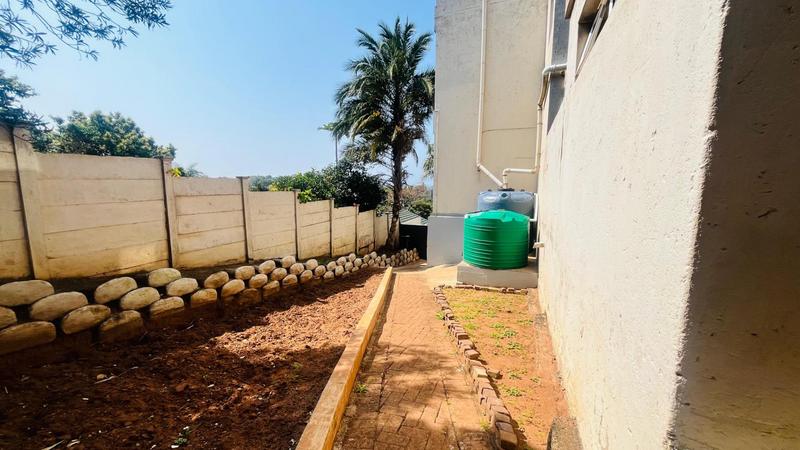 5 Bedroom Property for Sale in Uvongo KwaZulu-Natal
