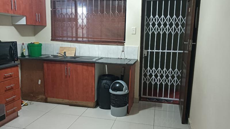2 Bedroom Property for Sale in Montclair KwaZulu-Natal