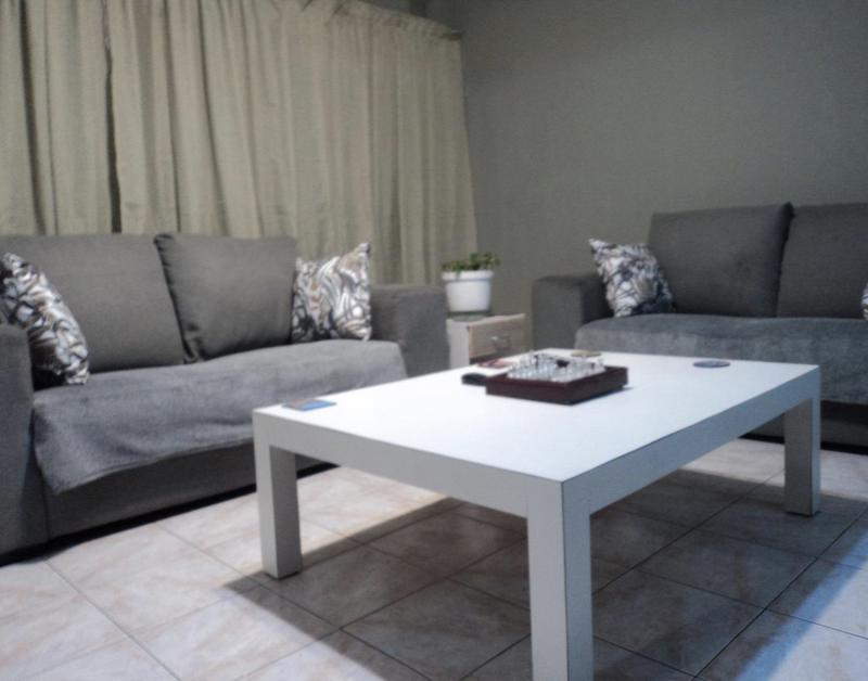 To Let 4 Bedroom Property for Rent in Bluff KwaZulu-Natal