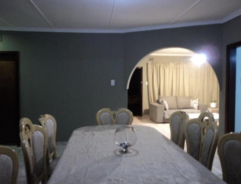 To Let 4 Bedroom Property for Rent in Bluff KwaZulu-Natal