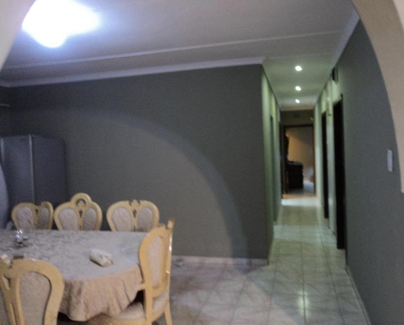To Let 4 Bedroom Property for Rent in Bluff KwaZulu-Natal