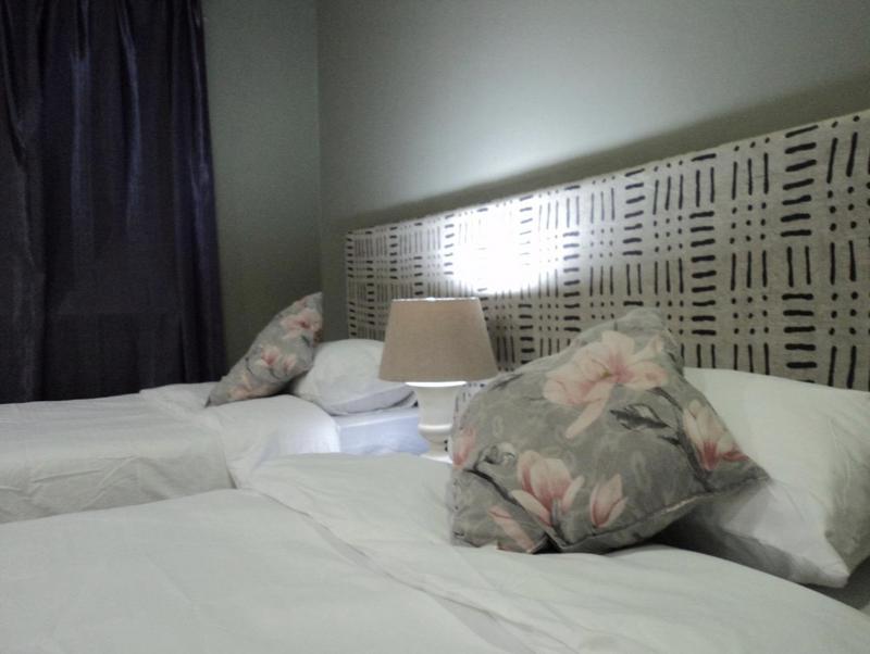 To Let 4 Bedroom Property for Rent in Bluff KwaZulu-Natal