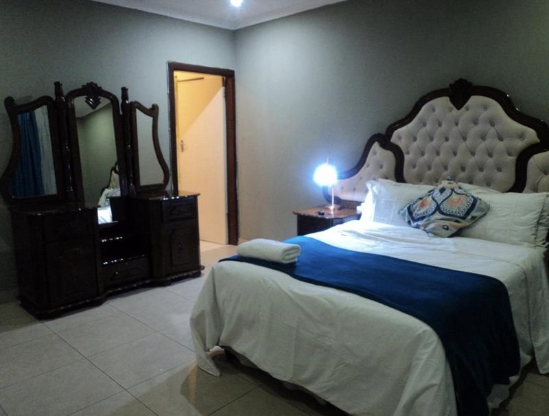 To Let 4 Bedroom Property for Rent in Bluff KwaZulu-Natal