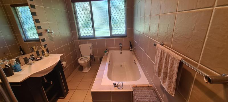 5 Bedroom Property for Sale in Dundee KwaZulu-Natal