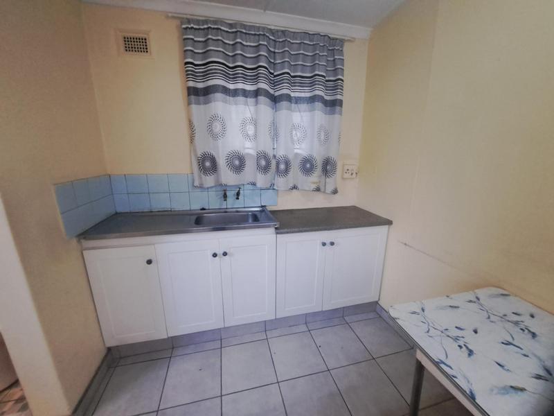 To Let 1 Bedroom Property for Rent in Caneside KwaZulu-Natal