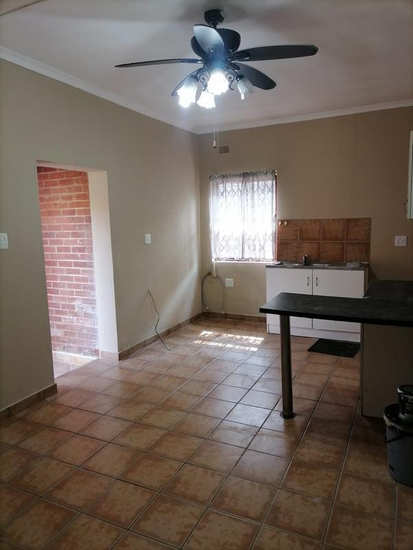 To Let 1 Bedroom Property for Rent in Malvern KwaZulu-Natal