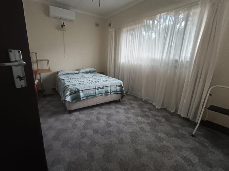 To Let 4 Bedroom Property for Rent in Uvongo KwaZulu-Natal