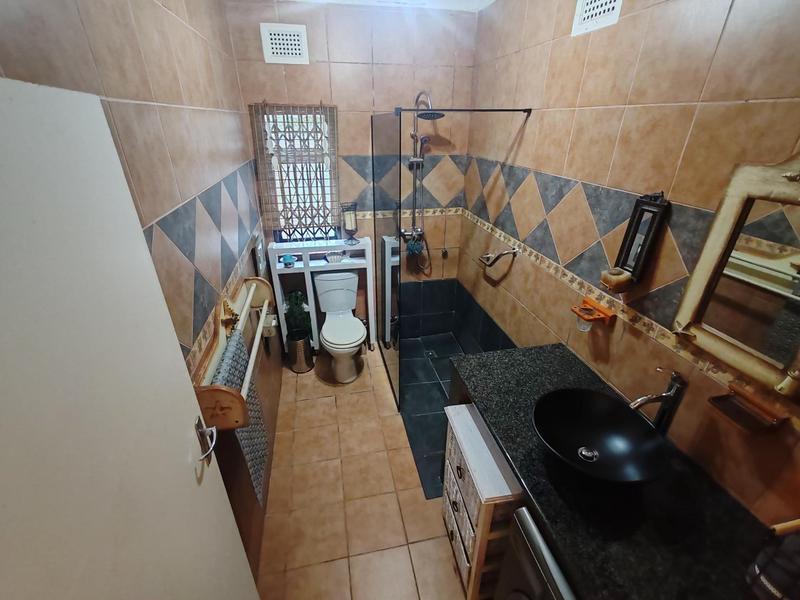 2 Bedroom Property for Sale in Marina Beach KwaZulu-Natal