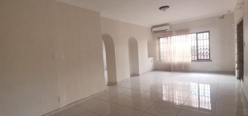To Let 4 Bedroom Property for Rent in Panorama KwaZulu-Natal
