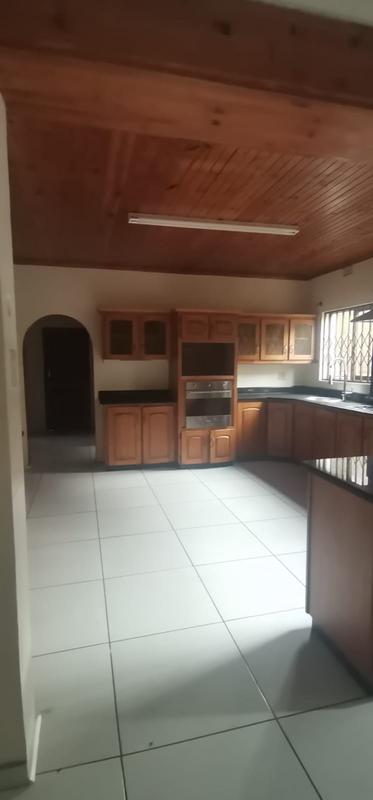 To Let 4 Bedroom Property for Rent in Panorama KwaZulu-Natal