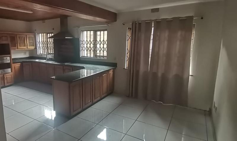 To Let 4 Bedroom Property for Rent in Panorama KwaZulu-Natal