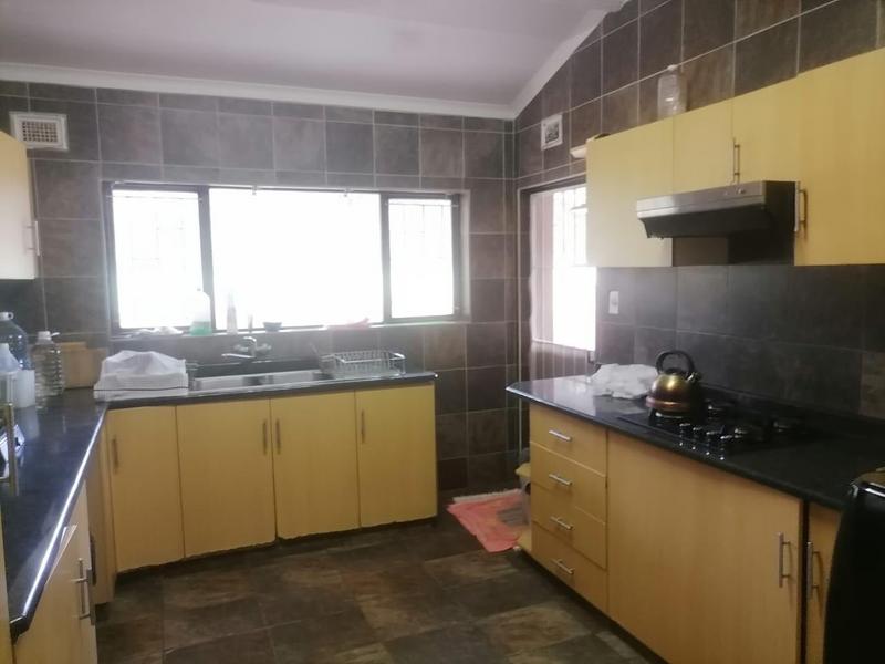 4 Bedroom Property for Sale in Amanzimtoti KwaZulu-Natal