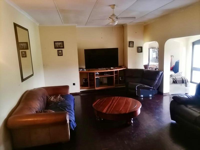4 Bedroom Property for Sale in Amanzimtoti KwaZulu-Natal