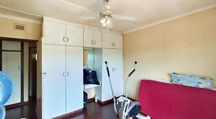 4 Bedroom Property for Sale in Amanzimtoti KwaZulu-Natal