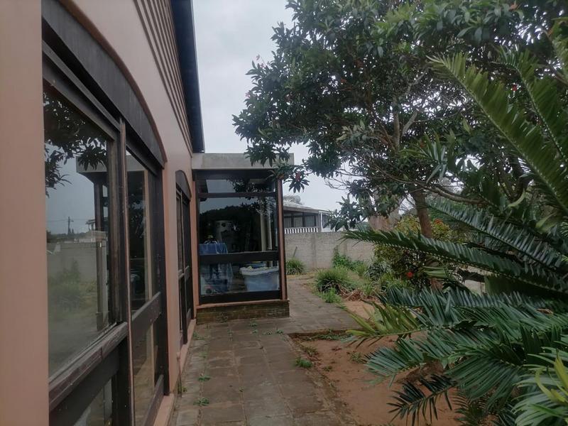 4 Bedroom Property for Sale in Amanzimtoti KwaZulu-Natal