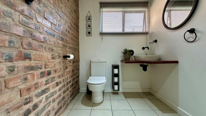 4 Bedroom Property for Sale in Mountain Homes KwaZulu-Natal
