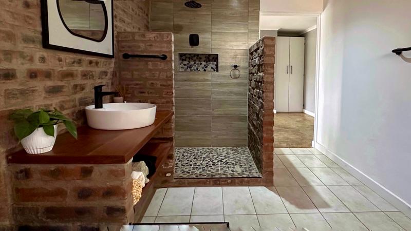4 Bedroom Property for Sale in Mountain Homes KwaZulu-Natal